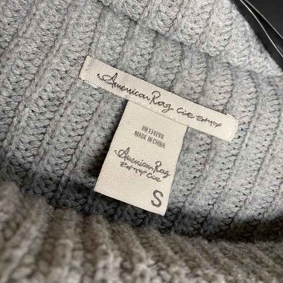 American Rag Grey Oversized Turtleneck Sweater - Picture 4 of 5